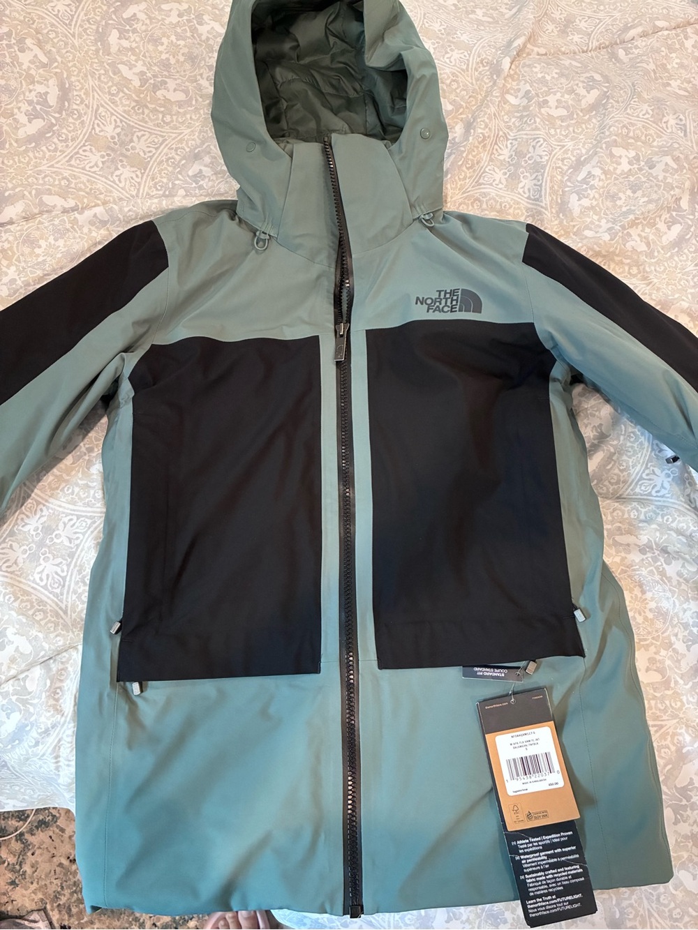 The North Face Men’s Sage Green and Black Hooded coat